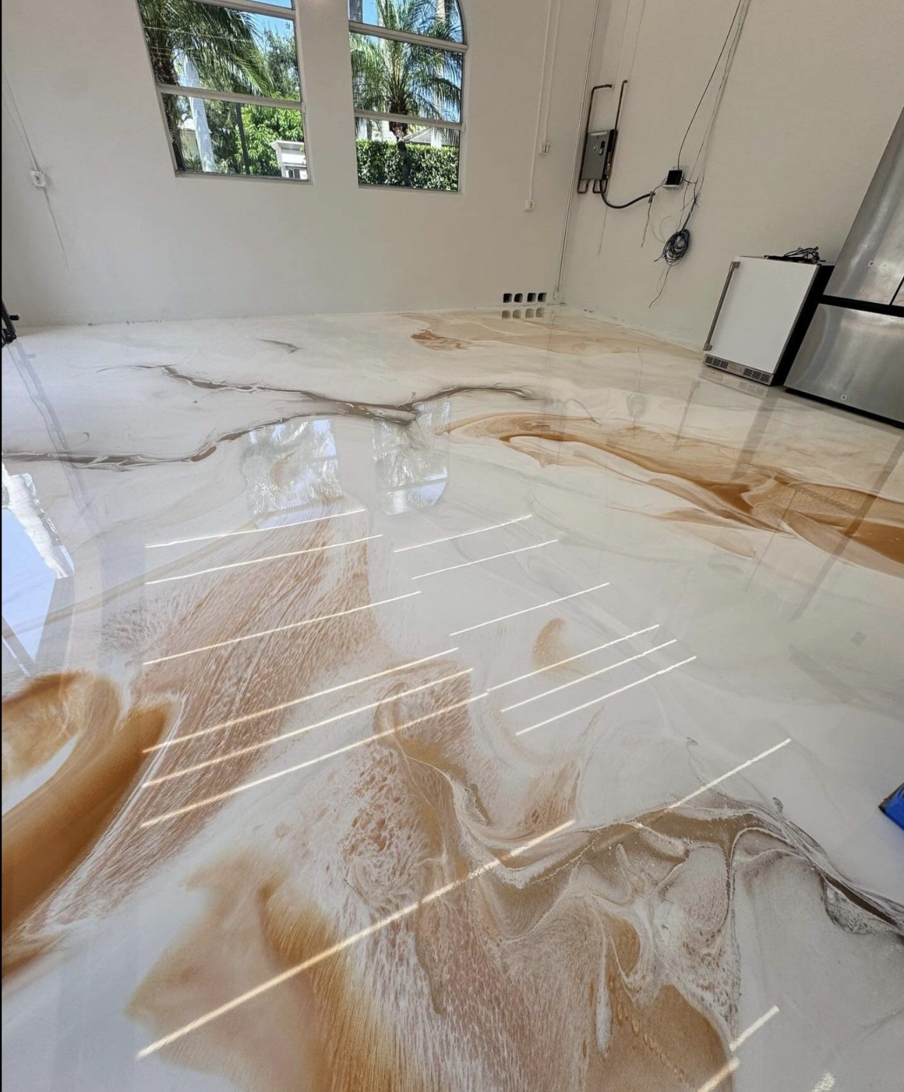 Marbled epoxy floor